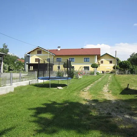 Fruehstueckspension Kibler ザンクト・ゲオルゲン・イム・アッターガウ