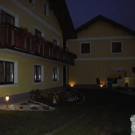 Fruehstueckspension Kibler Sankt Georgen im Attergau