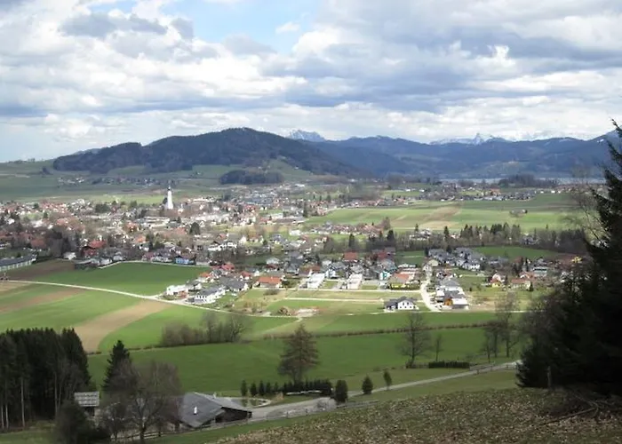 Oda ve Kahvaltı Fruehstueckspension Kibler Sankt Georgen im Attergau