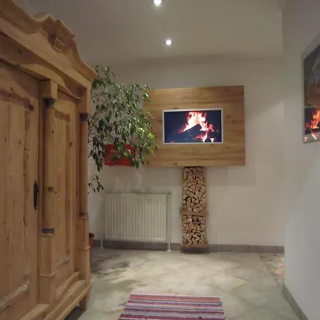 Fruehstueckspension Kibler فندق مبيت وإفطار 2*